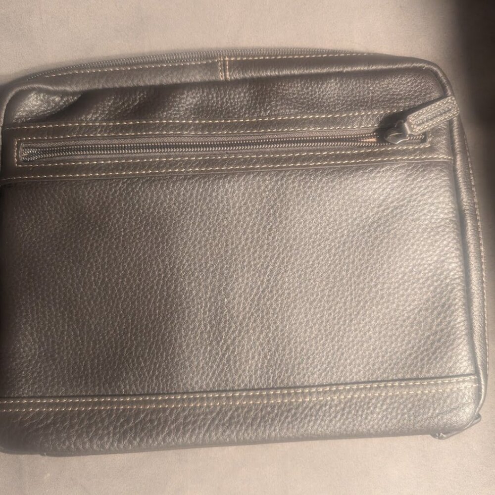 Levenger Brown Leather Travel Folio for Tablet and Accessories - Picture 2 of 8